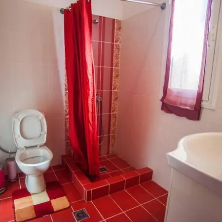 Helmata With Privecy